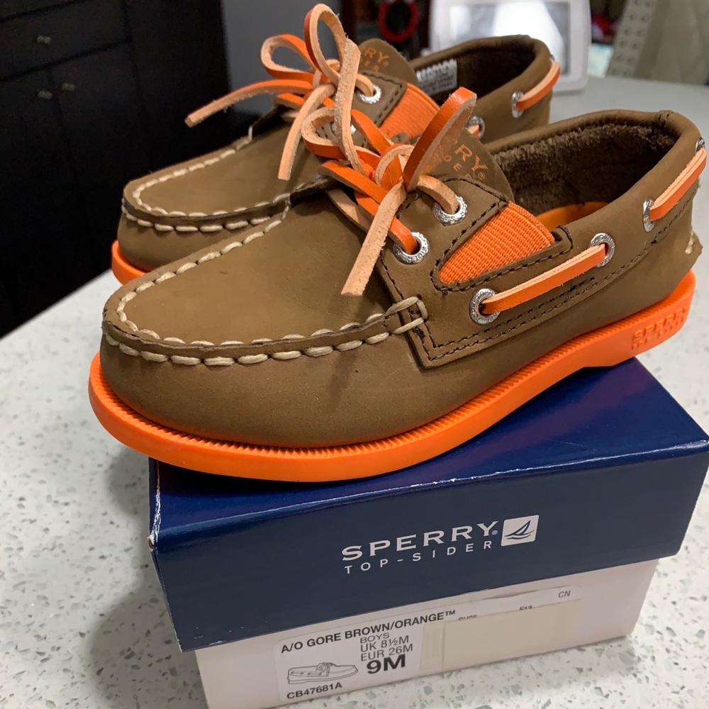 Kids sperry shoes